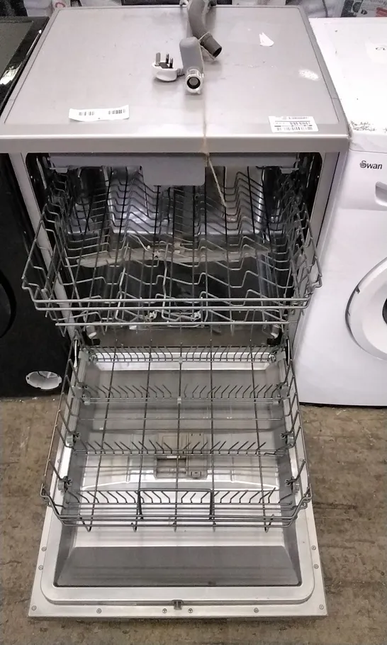 GRADE 1 HISENSE 14 PLACE FULL SIZE FREESTANDING STAINLESS STEEL DISHWASHER WQP-12-7605V