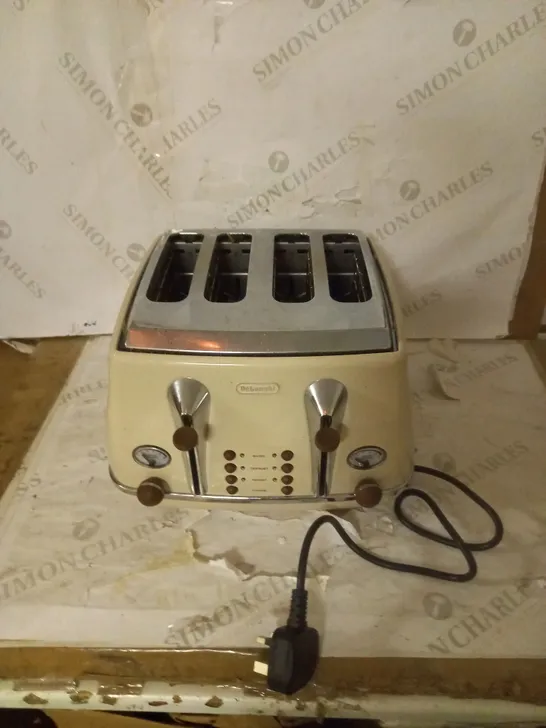 DELONGHI ICONA VINTAGE 4-SLOT TOASTER