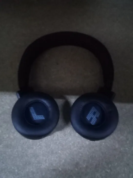 BOXED JBL ADAPTIVE NOISE CANCELLING HEADPHONES 