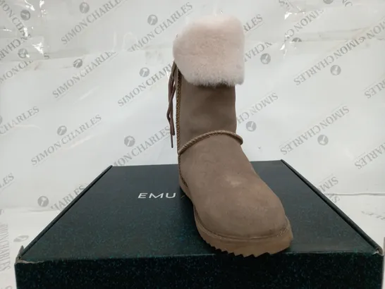 BOXED EMU BIRDWOOD WATERPROOF SHEEPSKIN BOOTS, MUSHROOM - SIZE 4