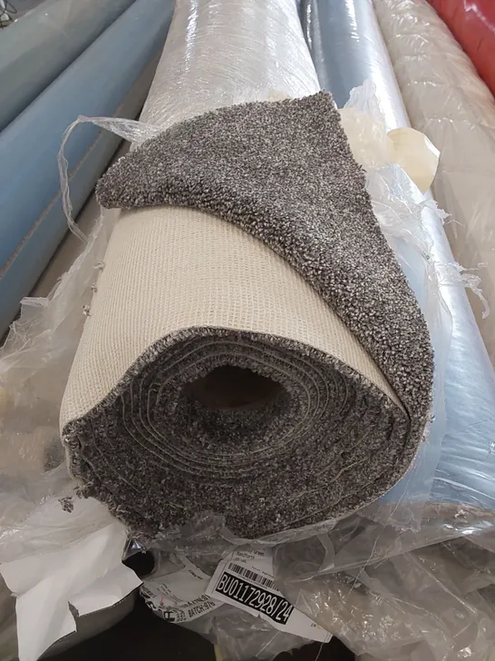 ROLL OF QUALITY STS HERITAGE ELITE AB GOTHIC GREY CARPET // SIZE: APPROX 4 X 8.1m