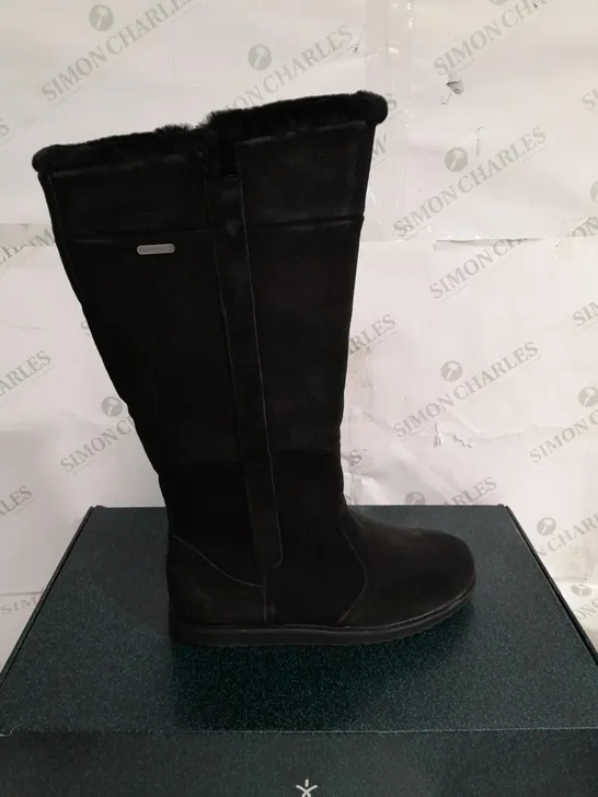 EMU AUSTRALIA "MOONTA" WATERPROOF KNEE LEATHER BOOTS - UK SIZE 8 - BLACK - UNBOXED