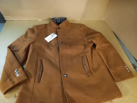 HANDSOME DANS BROWN BUTTON DETAIL COAT - L