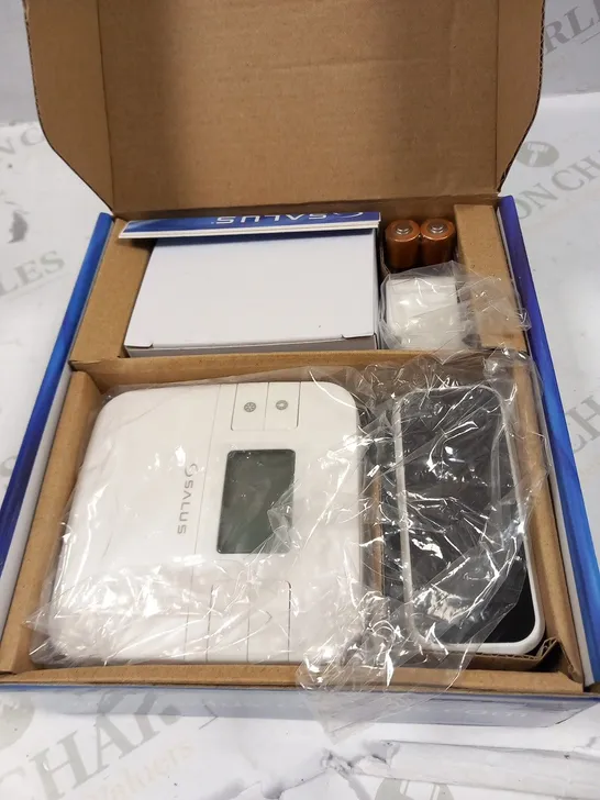 BOXED SALUS RT310ISR INTERNET CONNECTED LCD ROOM THERMOSTAT WITH 16A WIRELESS RELAY