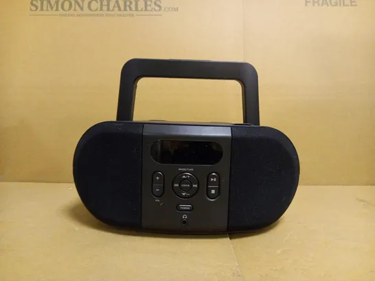 CD BOOMBOX-FM RADIO