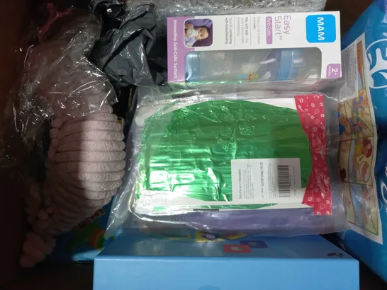 BOX OF APPROXIMATELY 15 ASSORTED TOYS AND GAMES TO INCLUDE ROBLOX UNITE, THE CONQUEROR LORD OF THE RINGS VIRTUAL CHALLENGE, DYNAMIC HANDHELD KARAOKE MICROPHONE, ETC