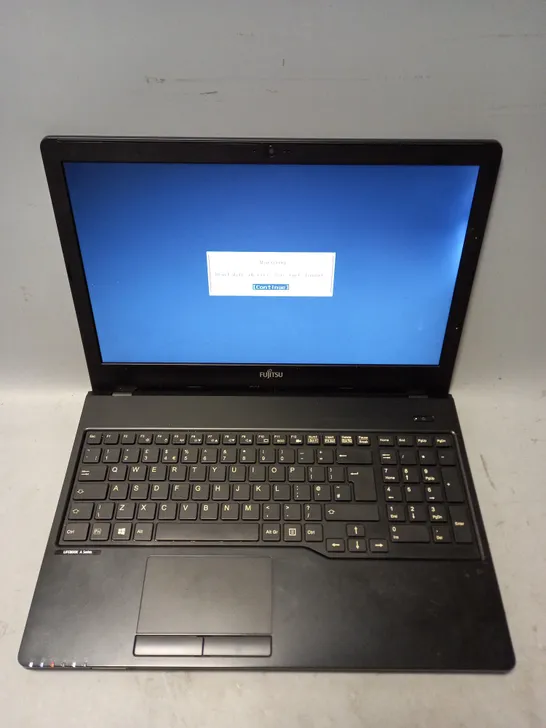 FUJITSU LIFEBOOK A555 LAPTOP IN BLACK