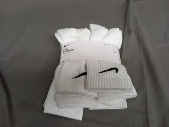 NIKE EVERYDAY DRI FIT WHITE SOCKS SET OF 6 - UK 8-11