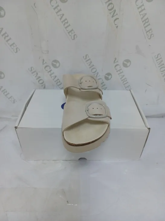 BOXED SCHOLL SOFT STEP LADIES SANDALS BUCKLE FASTENING SIZE 7 CREAM