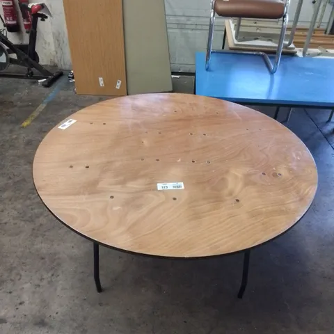 ROUND WOODEN TABLE WITH BLACK LEGS 