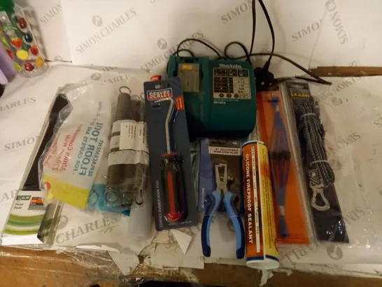 BOX OF APPROXIMATELY 10 ASSORTED TOOLS AND ACCESSORIES, TO INCLUDE MAKITA, SEALEY, BLACK + DECKER, ETC