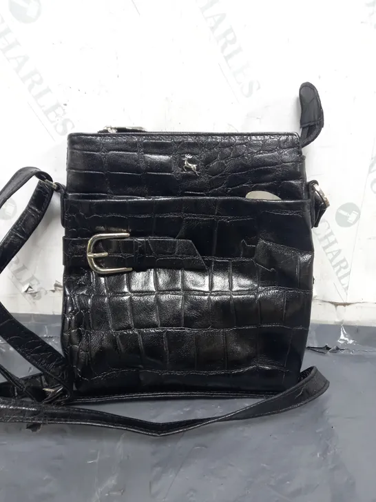 ASHWOOD LEATHER CROSSBODY BAG IN BLACK CROC