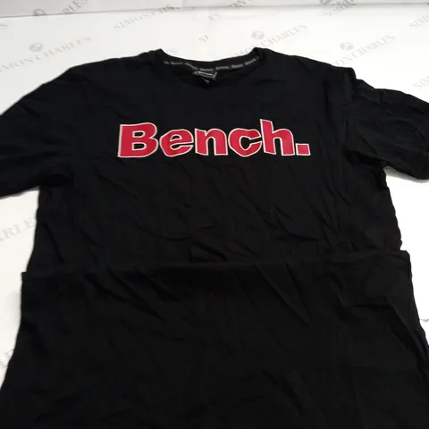 BENCH T-SHIRT IN BLACK - L