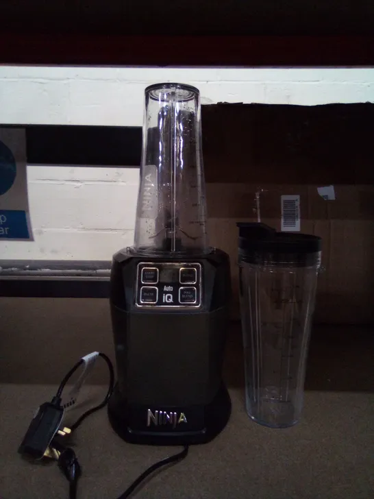 NINJA BLENDER WITH 700ML CUP