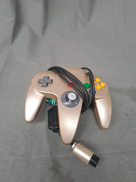 NINTENDO N64 CONTOLLER