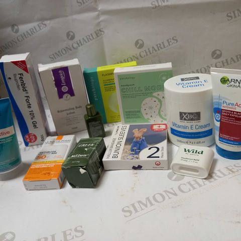 LOT OF APPROX 10 ASSORTED SKINCARE PRODUCTS TO INCLUDE PATCHOLOGY EYE GELS, VITAMIN E CREAM, SOOTHING TREATMENT LOTION, ETC