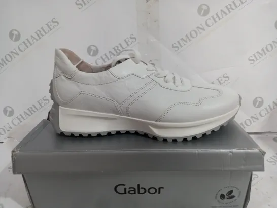 BOXED GABOR LAS VEGAS IN WHITE - UK 7.5