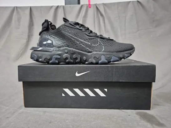 BOXED PAIR OF NIKE REACT VISION SHOES IN BLACK UK SIZE 8