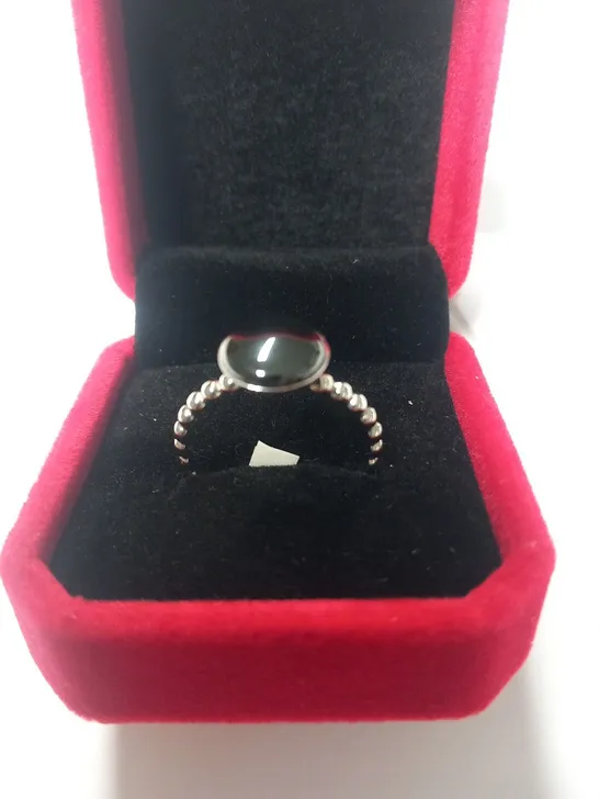 BERING CIRCLE & BEAD RING SIZE 8