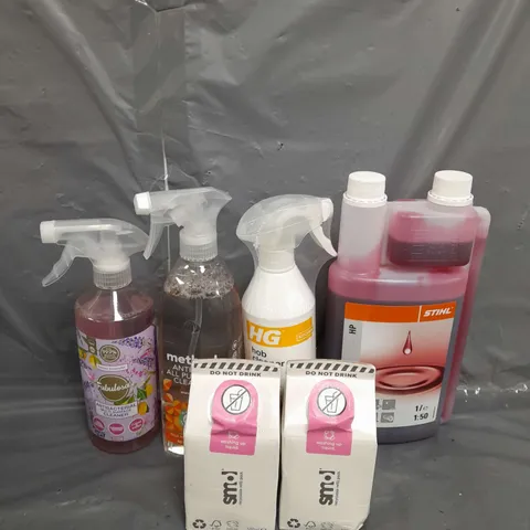 BOX OF APPROX 10 CLEANING PRODUCTS TO INCLUDE WASHING UP LIQUID , SURFACE CLEANER , HOB CLEANER - COLLECTION ONLY