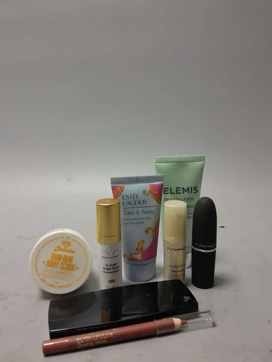 APPROXIMATELY 20 ASSORTED HEALTH & BEAUTY ITEMS TO INCLUDE DRUNK ELEPHANT BRIGHT DROPS (5ML), ELEMIS PRO-COLLAGEN MARINE CLEANSER (30ml), M.A.C HYPER REAL SYRUMIZER (4ML), ETC