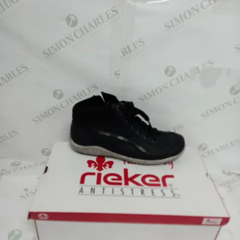 BOXED PAIR OF RIEKER LACE ANKLE BOOTS IN BLACK SIZE 6