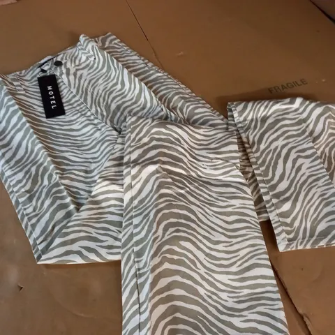 MOTEL ZOVEN TROUSERS IN TONAL ZEBRA - S