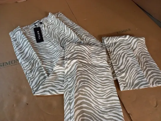 MOTEL ZOVEN TROUSERS IN TONAL ZEBRA - S