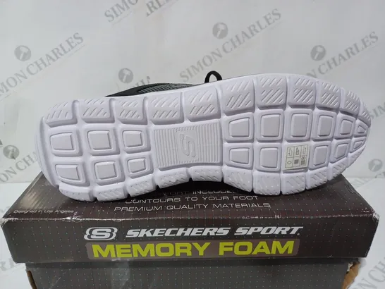 SKECHERS SPORTS MEMORY FOAM BLACK TRAINER - SIZE 11