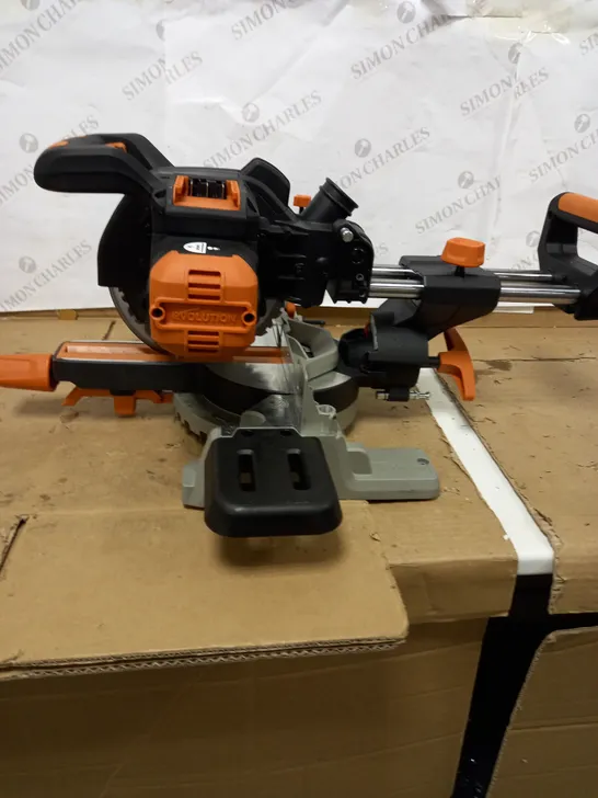 R185 MULTI MATERIAL CORDLESS CUTTING SAW