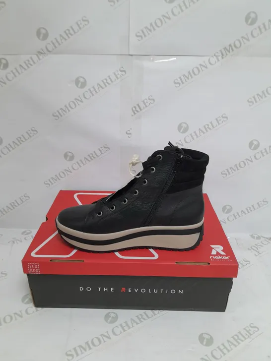 BOXED PAIR OF RIEKER HIGH TOP TRAINERS IN BLACK SIZE 5