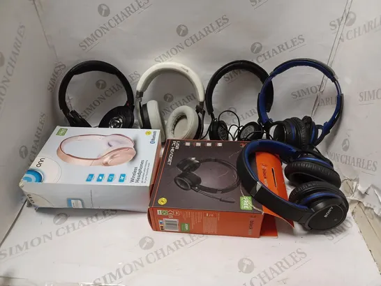 LOT OF APPROXIMATELY 7 ASSORTED HEADPHONES AND HEADSETS TO INCLUDE SONY, BLACKWEB, GOJI, ETC