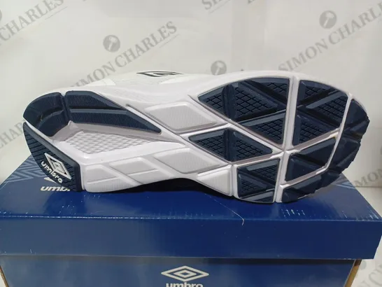 UMBRO MENS RISPONSA SHOES - UK 10