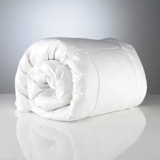 BAGGED HOLLOWFIBER 13.5 TOG QUILTED ALL YEAR ROUND DUVET // SIZE UNSPECIFIED 