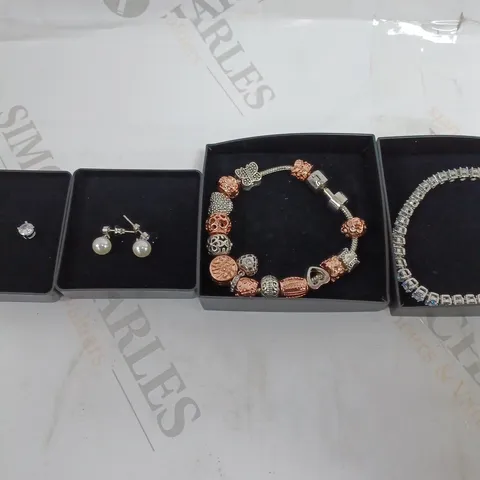 4 X BOXED CLEAR CRYSTAL JEWELLERY PRODUCTS IN VARIOUS DESIGNS