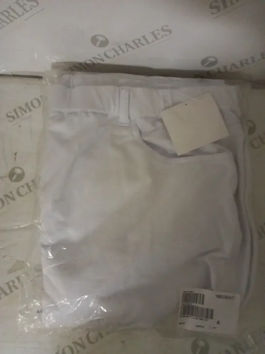 WHITE DENIM JEANS SIZE 3XL