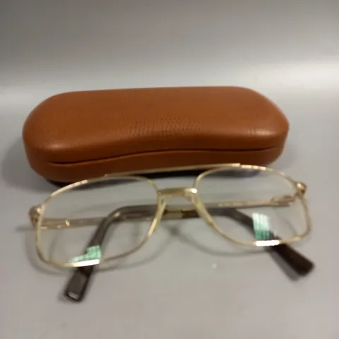 SIGNATURE BOOTS GOLD COLOURED FRAME GLASSES 