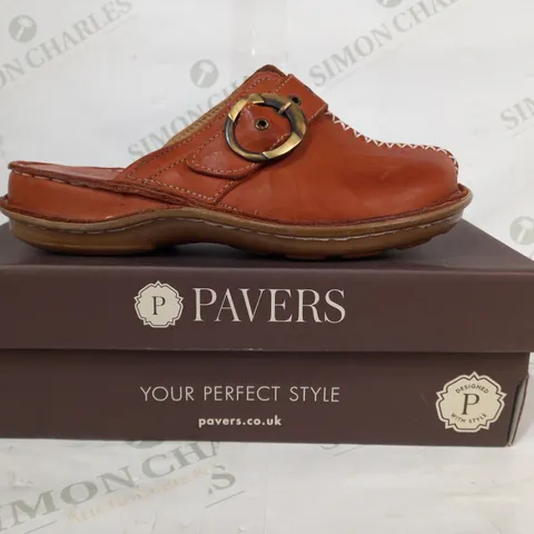 BOXED PAIR OF PAVERS SHOES IN BROWN EU SIZE 38