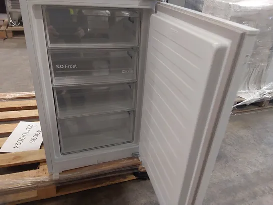 CANDY CB50N518FK 50:50 FROST FREE BUILT IN FRIDGE FREEZER - UNPROCESSED RAW RETURN 