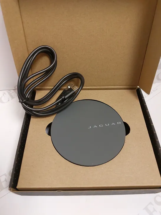 BOXED JAGUAR WIRELESS CHARGING PAD