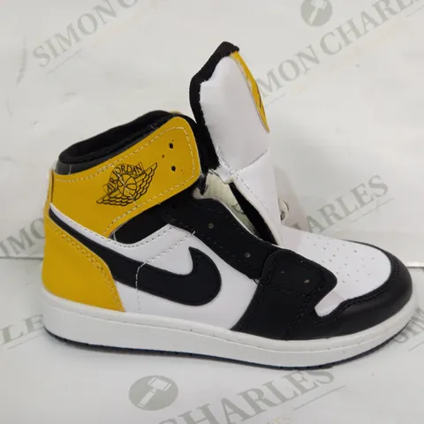 PAIR OF NIKE AIR JORDAN SHOES IN YELLOW/BLACK/WHITE SIZE UNSPECIFIED