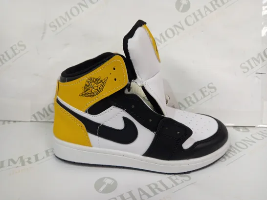 PAIR OF NIKE AIR JORDAN SHOES IN YELLOW/BLACK/WHITE SIZE UNSPECIFIED