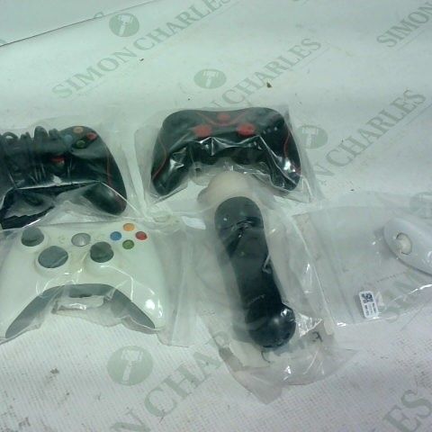 LOT OF 5 ASSORTED VIDEO GAME CONTROLLERS  TO INCLUDE XBOX 360, WII NUNCHUCK, 3RD PARTY PLAYSTATION 3 CONTROLLER 
