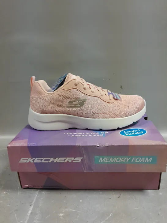 BOXED PAIR OF SKECHERS DYNAMIGHT HS TRAINERS IN LIGHT PINK - 3