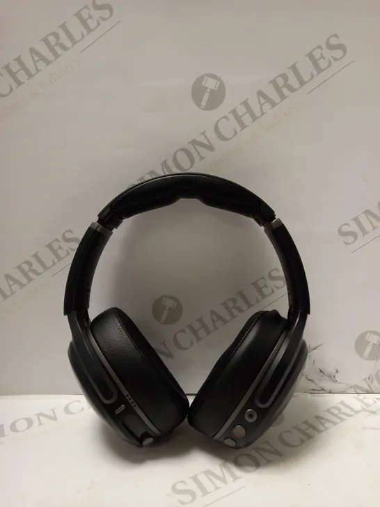 SKULLCANDY CRUSHER HEADPHONES IN BLACK