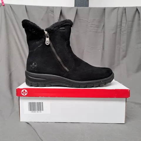 BOXED PAIR OF RIEKER CUFF DETAIL WATER RESISTANT BOOTS IN BLACK - SIZE 6