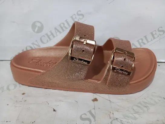 SKECHERS ROSE GOLD CALI GEAR SANDALS - SIZE 4