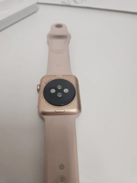 APPLE WATCH SERIES 3 SMART WATCH ROSE GOLD