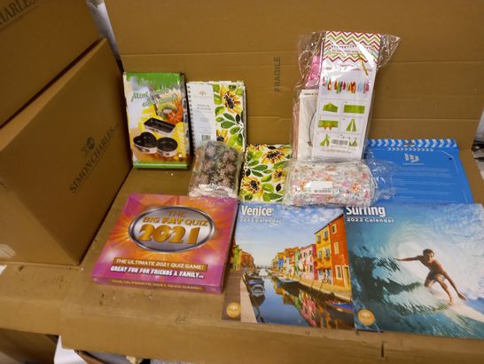 LOT OF ASSORTED ITEMS TO INCLUDE BOARD GAMES, CALENDARS AND ANNUAL PLANNERS