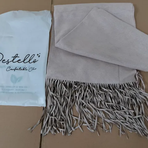 LOT OF 7 BRAND NEW DESTELLO SCARFS IN NUDE